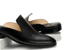 Black Plain Leather Mule — three-quarter view