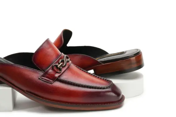 Burgundy Burnished Chain Mule — mens loafers