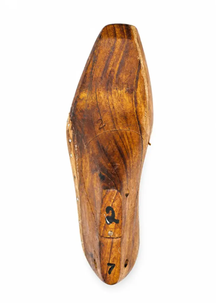 Henry last — semi-square toe wooden form with extra forefoot width for wide forefoot narrow heel