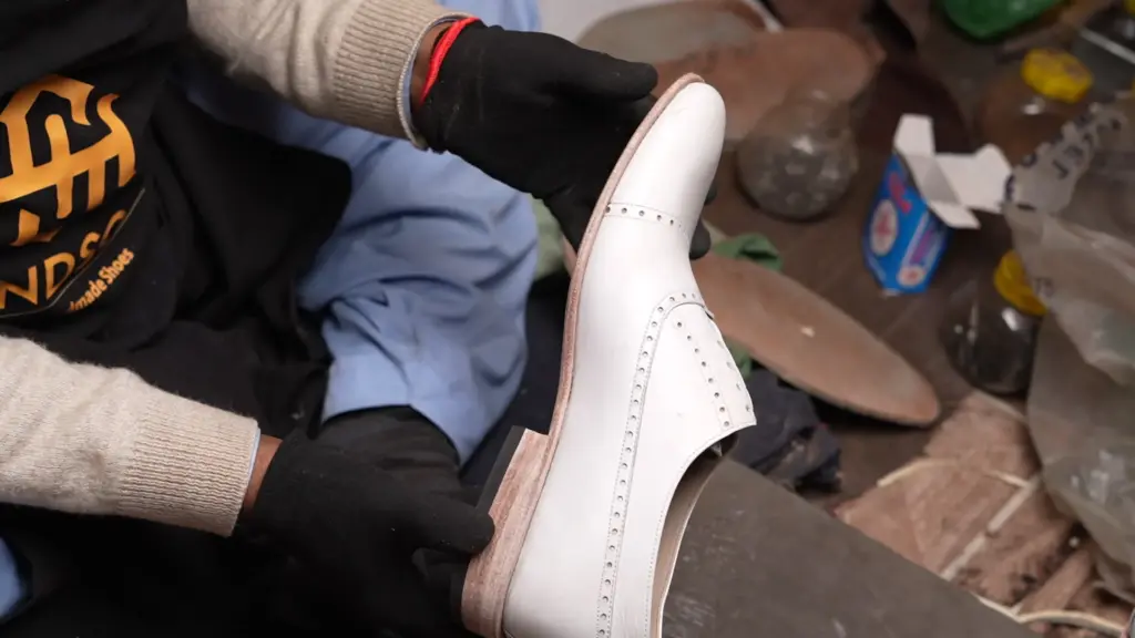 handmade leather shoes — 08 — Final finish / patina image — Handsole