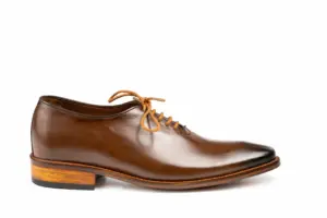 Opposite profile of brown burnished wholecut Oxford