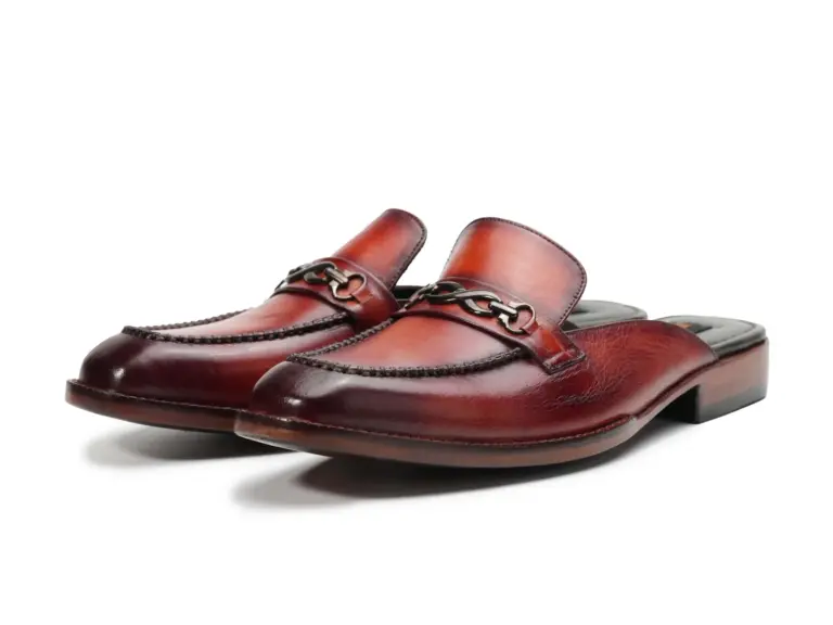 Burgundy Burnished Chain Mule — mens loafers detail